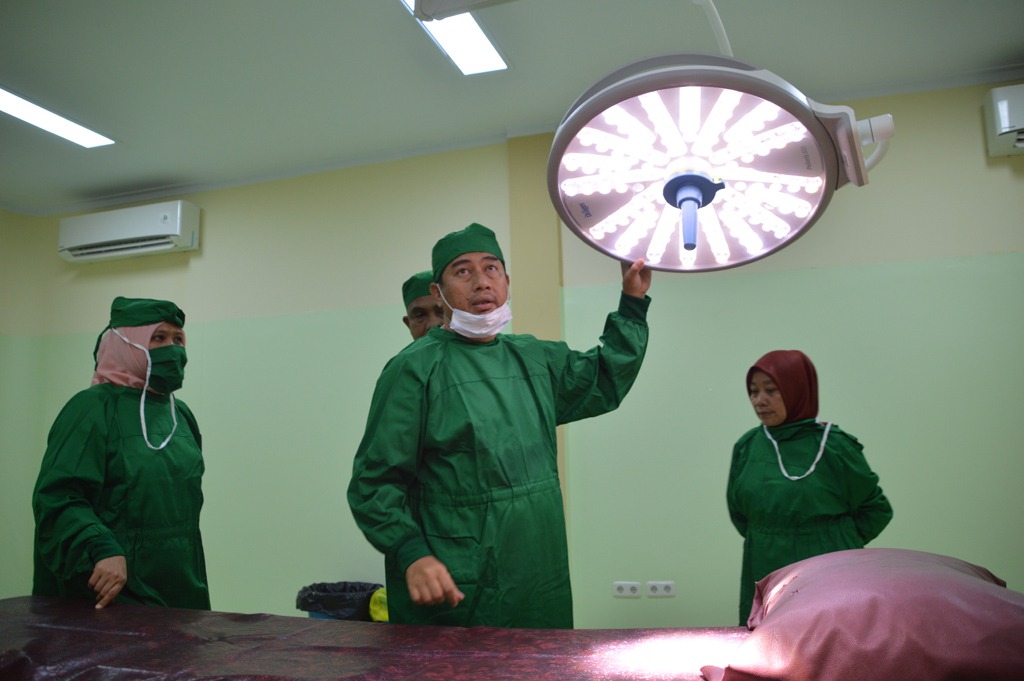 Rumah Sakit Toto Kabila siap dengan 8 kamar operasi canggih.