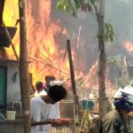 Kebakaran lahan di Kelurahan limba B.