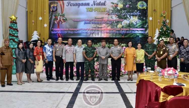 Mempererat Silaturahmi TNI-Polri Di Gorontalo Rayakan Natal Bersama
