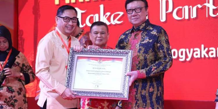 Pemda Bone Bolango Kembali Raih Sakip BB