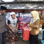 IIstri Gubernur Gorontalo Berbagi dengan Korban Banjir di Kecamatan Boliyohuto