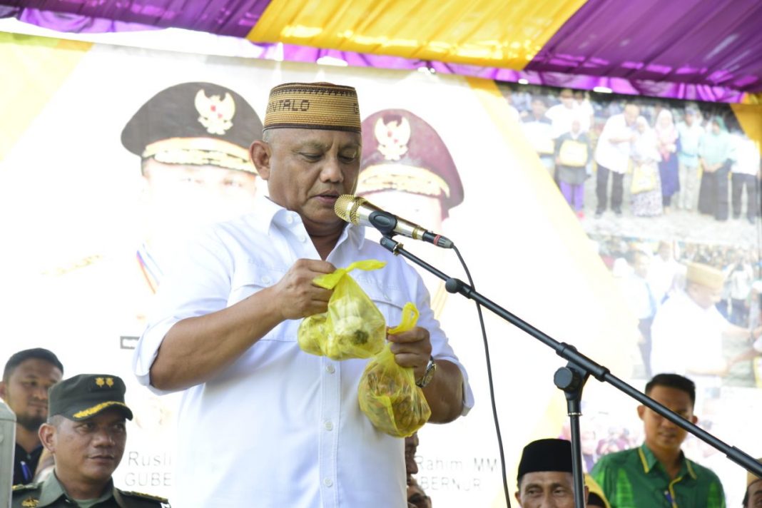 Pemprov Gorontalo Gelar Pasar Murah Bersubsidi  di Tibawa