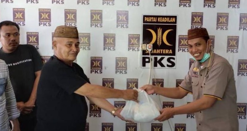 Janji Bagikan 30 Persen Gaji Kepada Warga Gorontalo Direalisasikan Oleh Aleg PKS