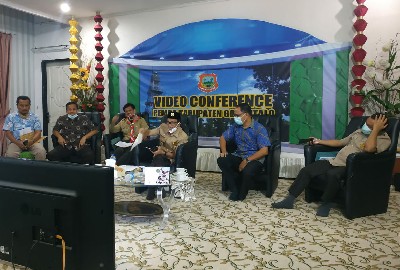 Rapat Vidcon Bersama Gubernur, Nelson Pomalingo Laporkan Penanganan Covid-19 Di Kabgor