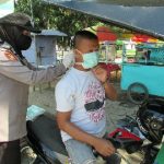 Hari Kartini Polwan Polda Gorontalo bagikan masker-Dulohupa.id-