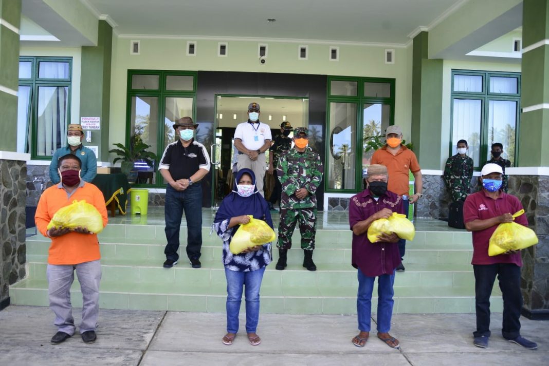 Korem 133/Nani Wartabone Bagikan 250 Sembako