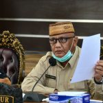 rusli habibie-tutup akses masuk-gorontalo-dulohupa.id