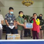 Indomaret-berikan-bantuan-covid-19-dulohupa.id-