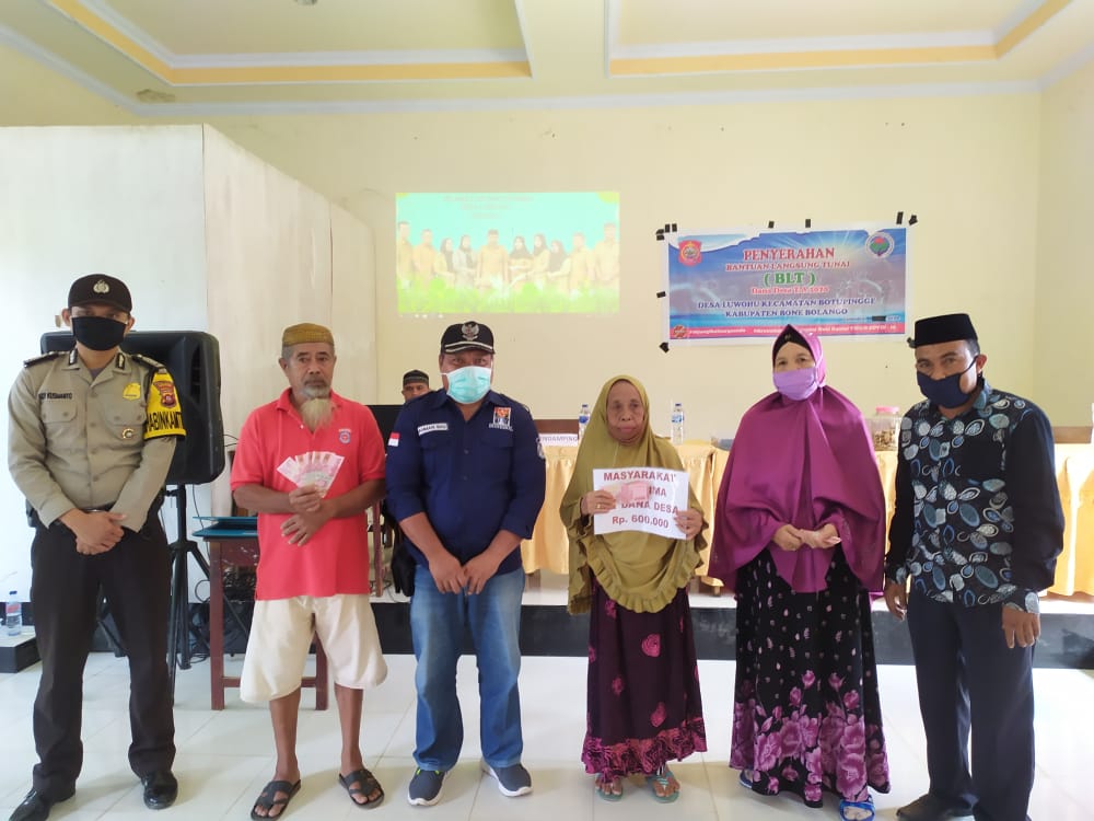 PemDes Luwohu Salurkan BLT Dana Desa Tahap II