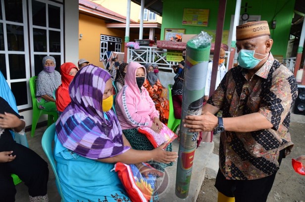 Rusli Habibie Tinjau Warga Korban Banjir. Pastikan Bantuan Diterima