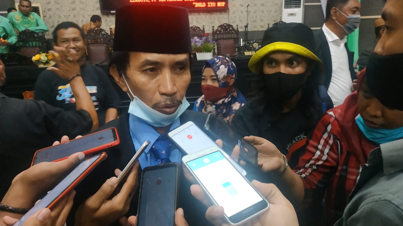 Raih 22 Suara, Herman Walangadi Siap Dampingi Nelson di Sisa Masa Jabatannya
