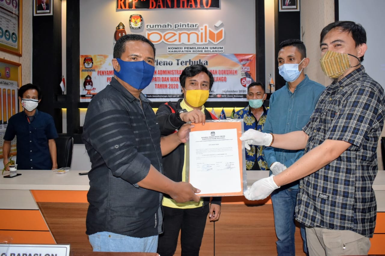 KPU Bone Bolango Sampaikan Hasil Penelitian dan Keabsahan Dokumen Calon Pilkada dalam Rapat Pleno