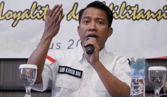 Elnino Mohi Minta Presiden dan DPR RI Membatalkan Omnimbus Law