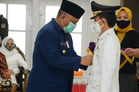 Dilantik Sebagai PAW Wabub Gorontalo, Herman Diminta Gubernur Jaga Netralitas ASN dalam Pilkada