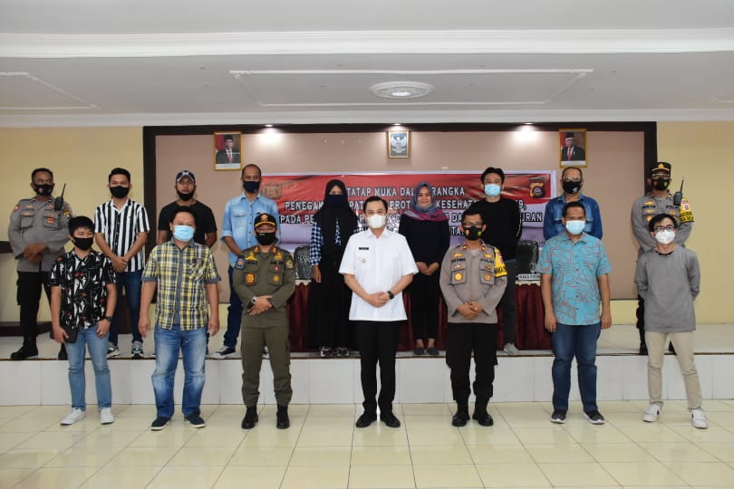 Pemilik Usaha Kafe di Kota Gorontalo Diajak Bahas Protkes
