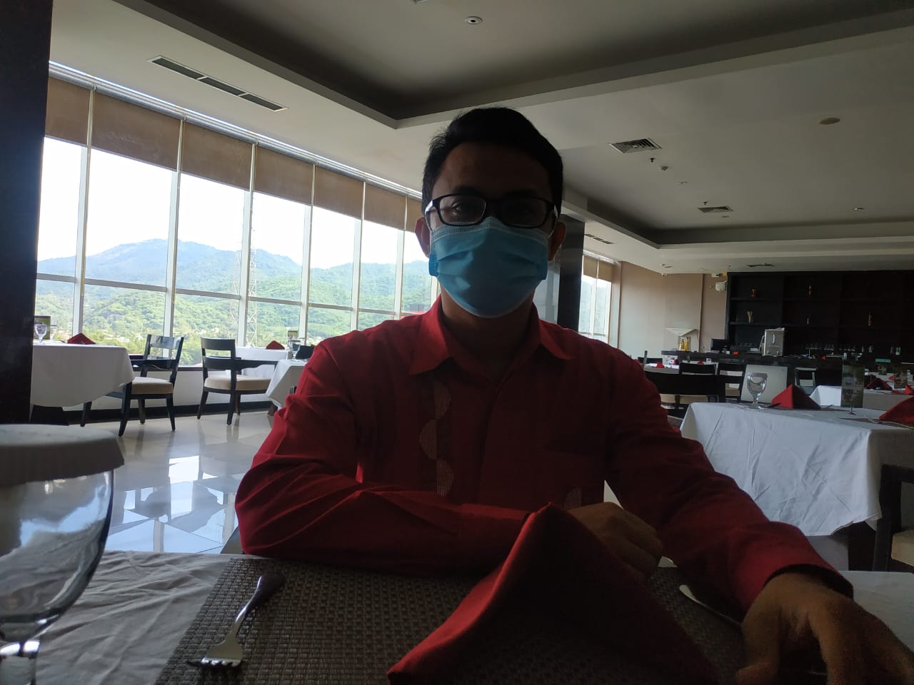 Manajer Keuangan Hotel MAQNA Gorontalo, Fandi Pramana