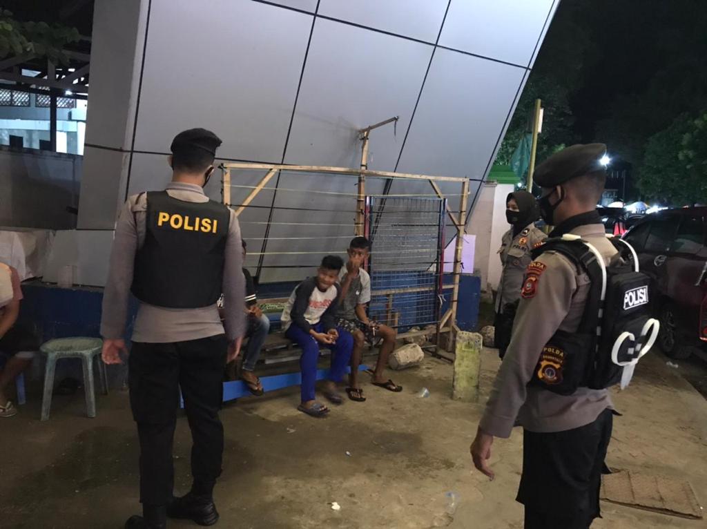 Buru Pelanggar Protkes, Dit Samapta Polda Gorontalo Rutin Patroli Malam