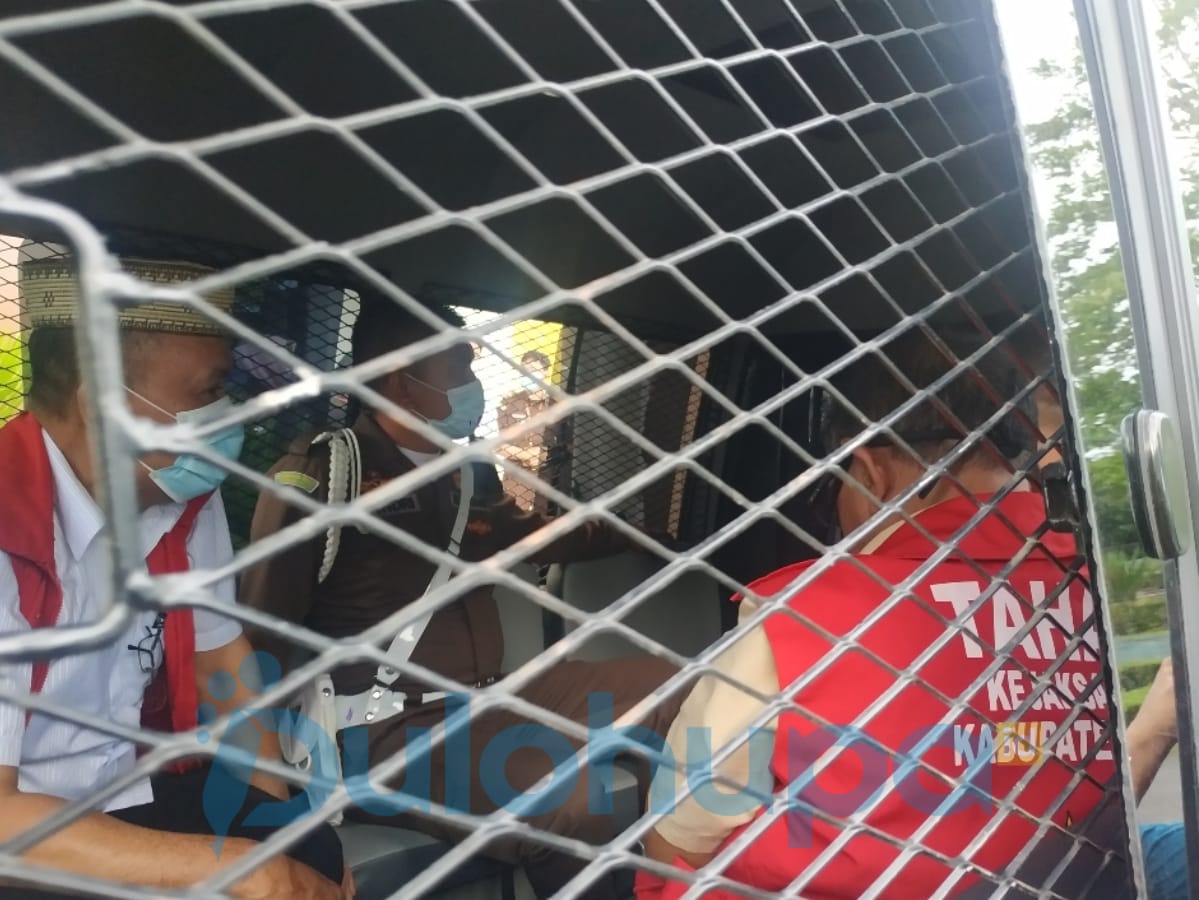 Diduga Korupsi Pembangunan Gedung DPRD, Mantan Kadis PU Ditahan