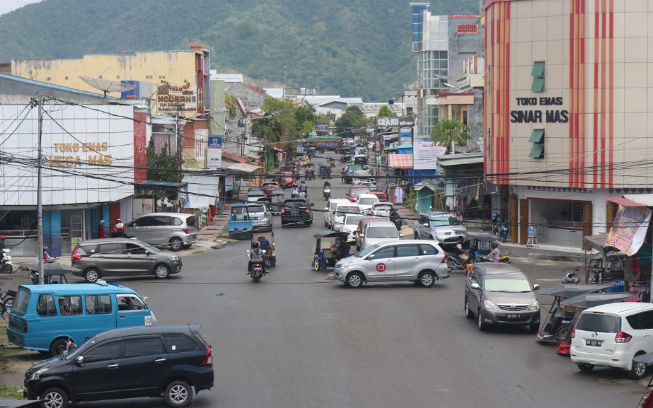 Suasana jalanan di Kota Gorontalo/FOTO: Wawan Akuba