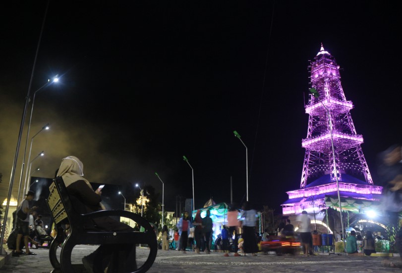 Jam Malam di Kabupaten Gorontalo, Pedagang: Kasihan Keluarga Kami, Mo Makan Batu?