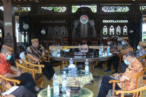 Gubernur Gorontalo Bahas Penyaluran Bansos Bersama Pimpinan OPD