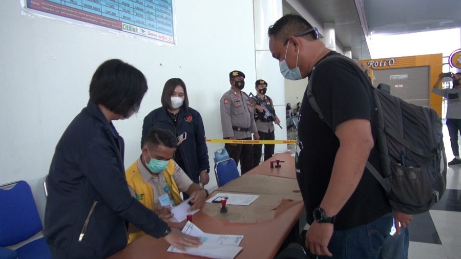 Cegah Pemalsuan, Polisi Perketat Pemeriksaan Suket Antigen di Bandara Djalaluddin
