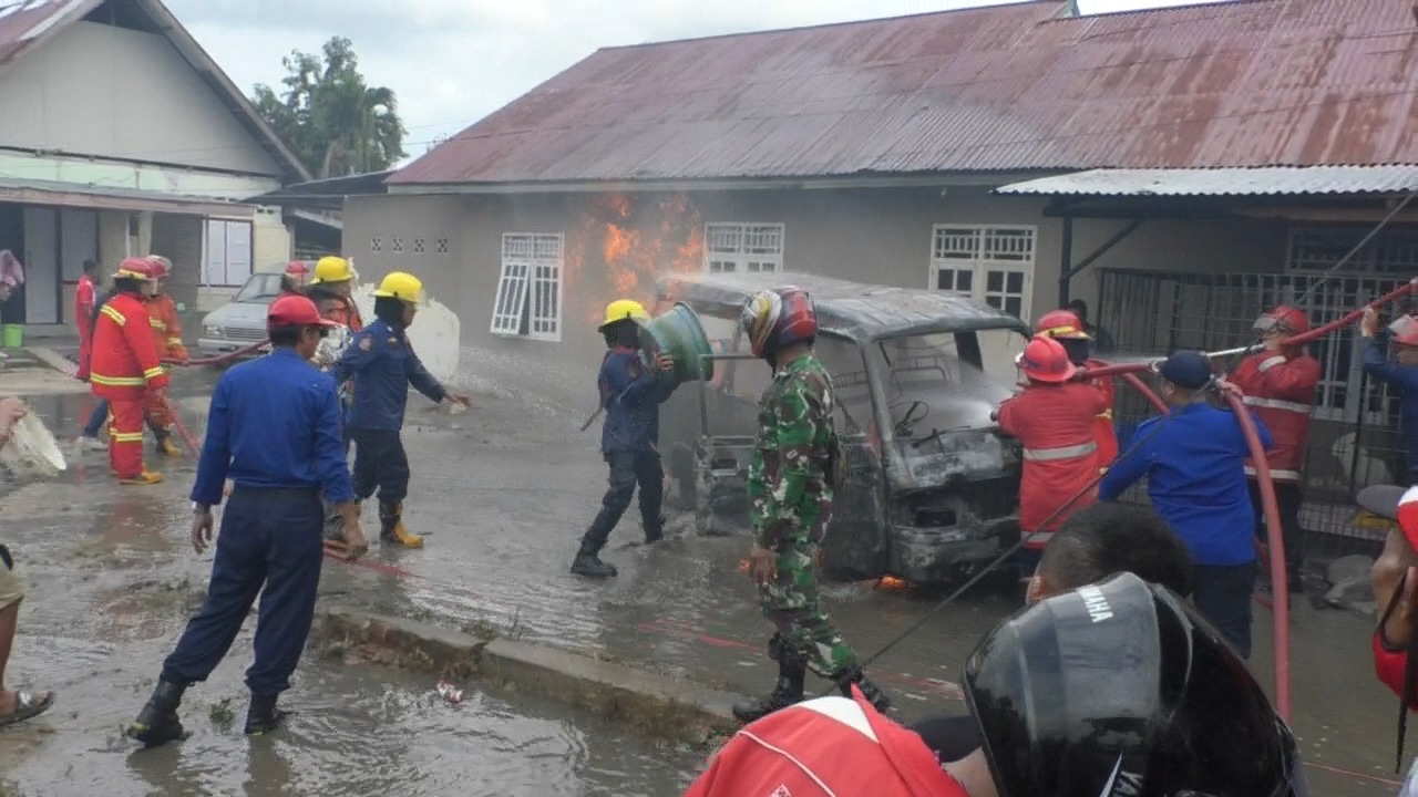 Mobil Penimbun BBM Terbakar di Depan SPBU Tamalate, Ini Penyebabnya