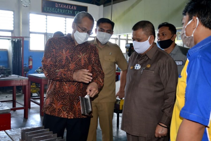 Bertemu Dirjen Kemenaker, Idris Rahim Lobi BLK Komunitas Pesantren