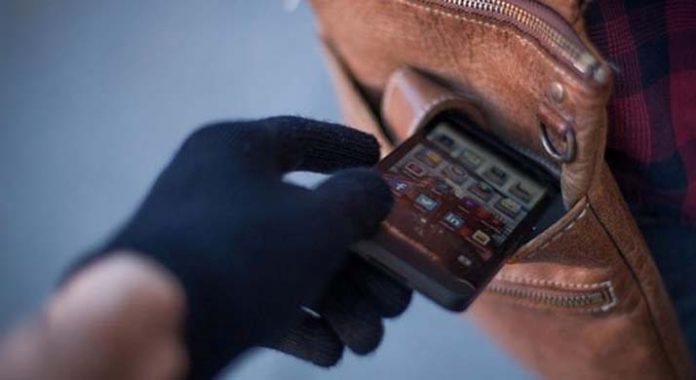 Terekam CCTV Saat Mencuri HP, Pria Asal Kota Selatan Ini Terancam Penjara