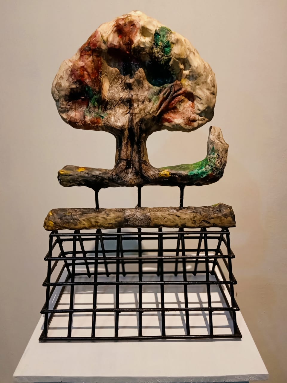 Karya Endang Lestari dalam ‘Showcase Exhibition’ di Soboman 219 Art Space.