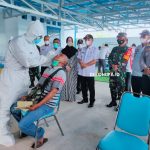 Bupati Pohuwato Saipul Mbuinga beserta Forkopimda saat meninjau PPKM di pelabuhan penyebrangan Paguat, foto/Hendrik Gani