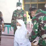 Siswa saat divaksinasi/Dulohupa.id