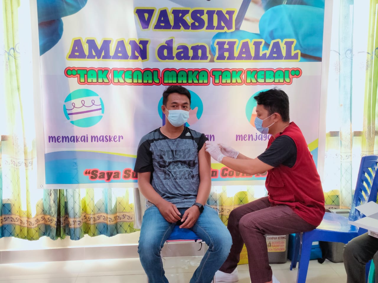 Camat Paguat Apresiasi Masyarakat yang Mau Divaksin Covid-19