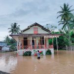 Salah satu rumah tua yang terendam banjir/Hendrik Gani