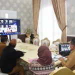 Wali Kota Gorontalo, Marten Taha Saat mengikuti Kegiatan Masa Pengenalan Lingkungan Sekolah (MPLS) secara Virtual / Humas Pemkot