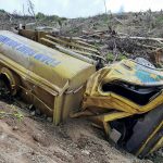 Mobil PDAM jatuh di jurang