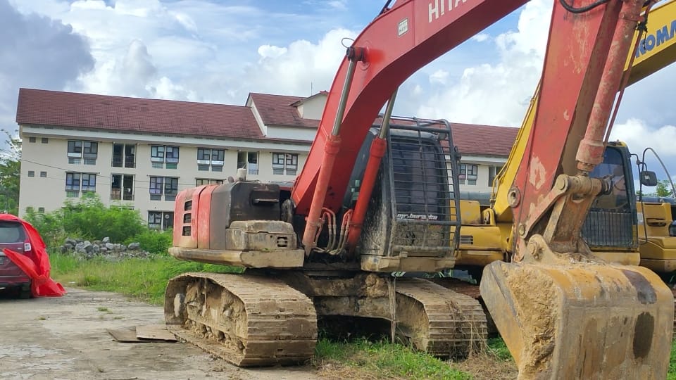 Alat yang diduga beroperasi di tambang ilegal Botudulanga/Hendrik Gani