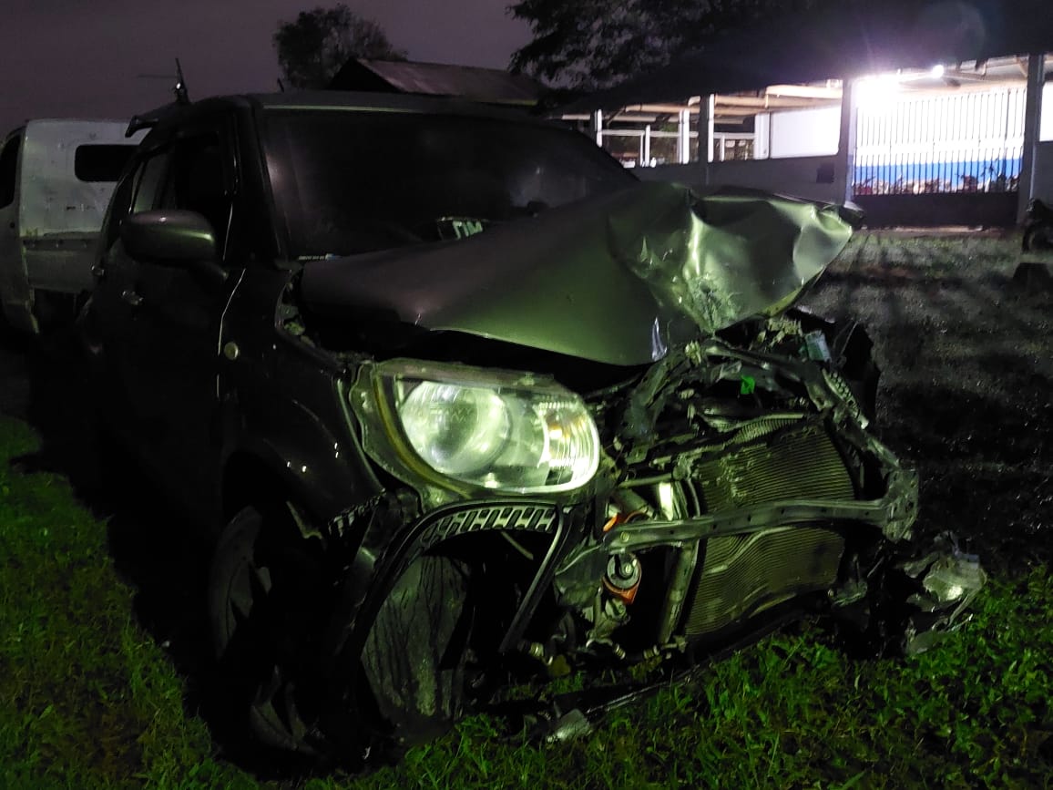 Potret mobil palaku yang menyeruduk kendaraan di depan kawasan RS Dunda Limboto/Reinaldi Julfikram