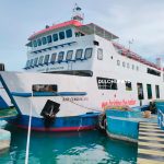Kapal Ferry sedang berlabuh di Pelabuhan Marisa di Paguat/Hendrik Gani