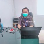 Menager PLN Marisa, Pohuwato, Husain Zaka Mubarok saat ditemui diruang kerjanya/Hendrik Gani