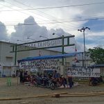 Warga Desa Motoduto kecamatan Boliyohuto Kabupaten Gorontalo Provinsi Gorontalo melakukan aksi dan menutup akses perusahaan PT. Try Jaya Tangguh/ Reinaldi Julfirman