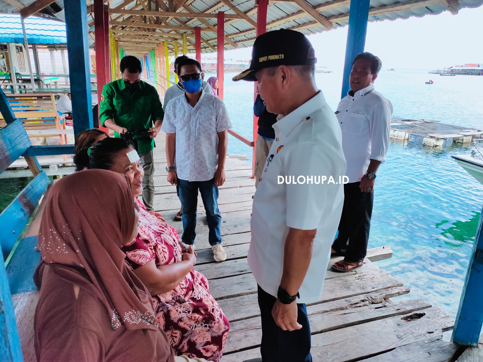 Bupati Pohuwato Saipul Mbuinga dan Wakil Bupati Suharsi Igirisa dan jajaran Forkompinda Kabupaten Pohuwato saat meninjau lokasi serbuan vaksin Covid-19 yang akan dilaksanakan di Torosiaje Laut/Hendrik Gani