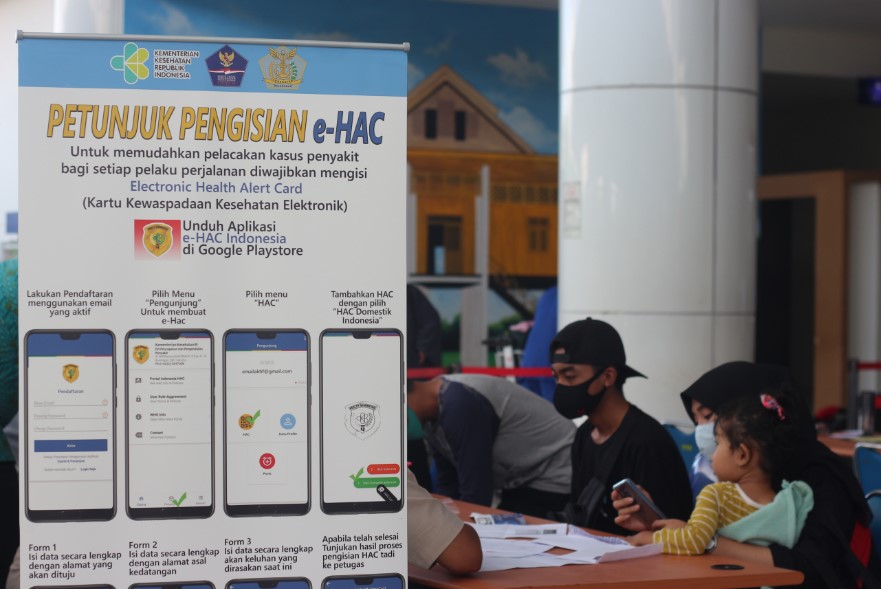 Hendak Melayat ke Makassar, Wanita Hamil Ini Pingsan di Bandara Djalaludin Karena Batal Berangkat Gara-gara PCR