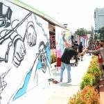 Kapolri Jenderal Listyo Sigit Prabowo meninjau karya mural/tim