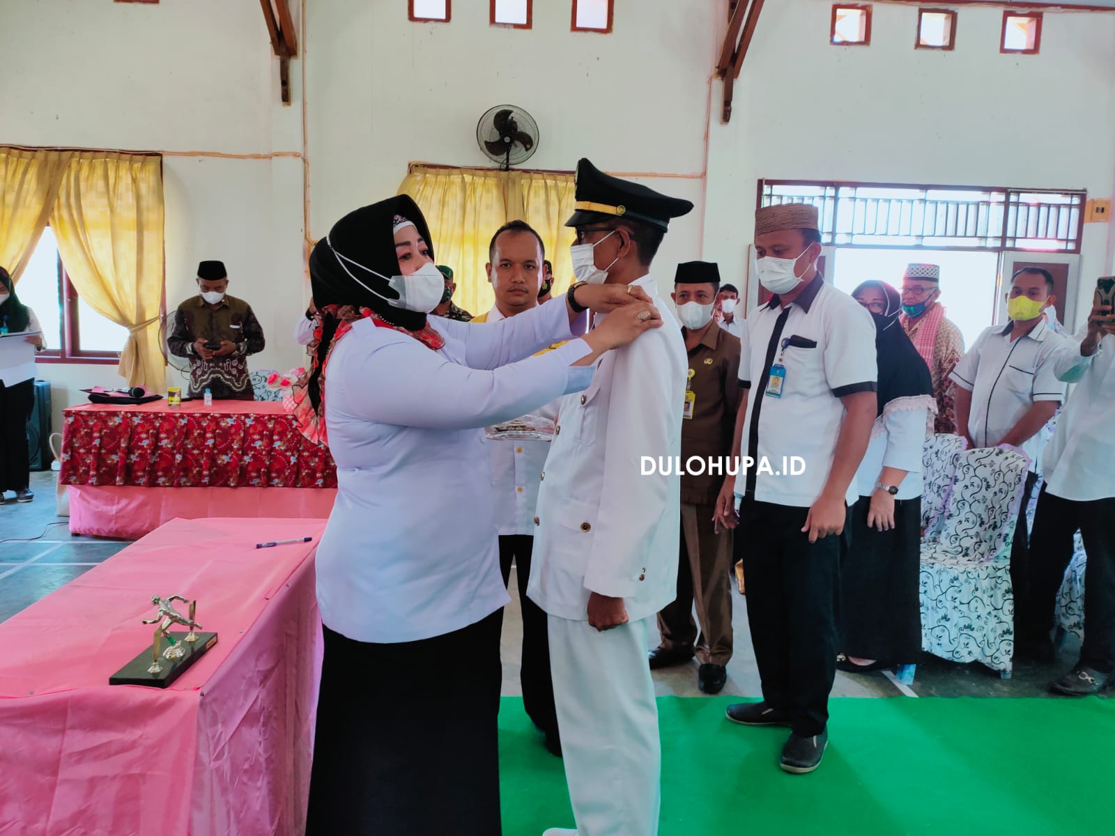 Dilantik Sebagai Camat Paguat, Wabup Berharap Darwan Laiya Mampu Emban Tugas
