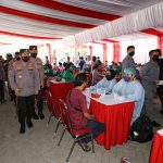 Kapolri saat menghadiri kegiatan vaksinasi dan bakti sosial yang diselenggarakan Akabri 1990 di Gedung Jaga Nusantara 1 (JN1) Kelapa Dua, Tangerang Selatan, Selasa, (26/10/2021).