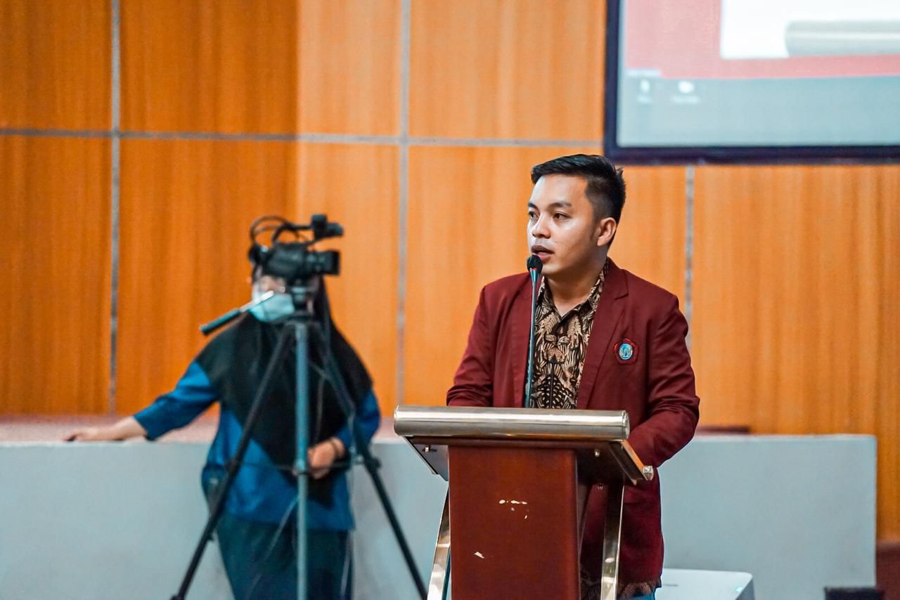 Koordinator Pusat (Korpus) Badan Eksekutif Mahasiswa (BEM) Se-Sulawesi, Aldi Ibura/