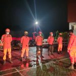 Tim Basarnas saat akan turun melakukan evakuasi banjir/doc Basarnas Gorontalo