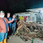 Wakil Bupati Gorontalo, Hendra Hemeto meninjau langsung korban banjir di Desa Daenaa/Hendrik Gani