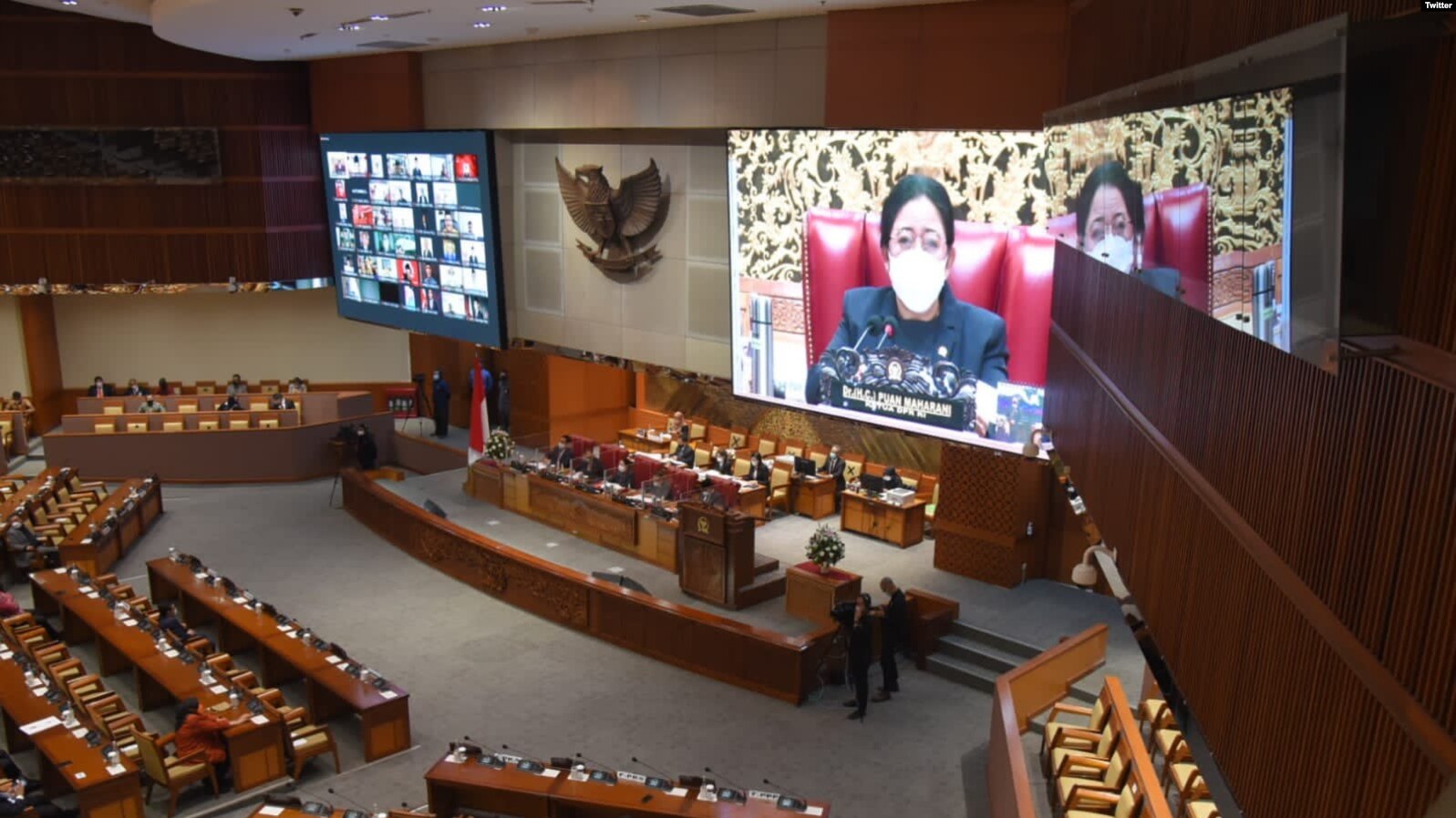 Mengapa Perempuan Tak Kunjung Capai Kuota 30% di DPR?